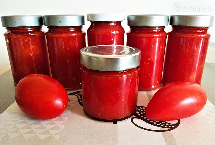 Zavárané lúpané paradajky v pretlaku recept