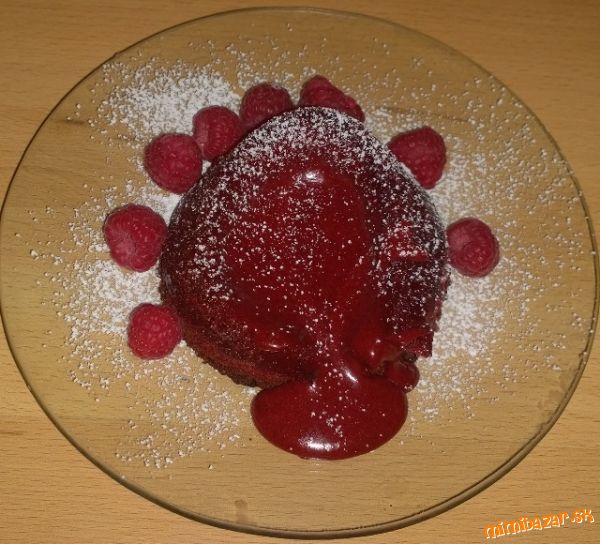 Red velvet lava cake