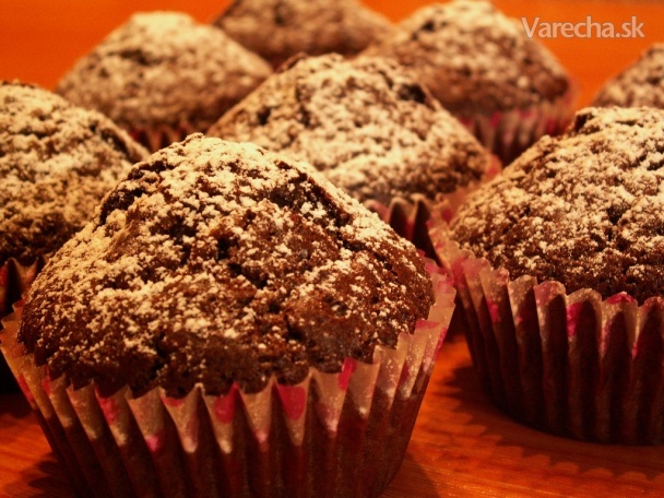 Kakaové muffiny s kúskami čokolády 
