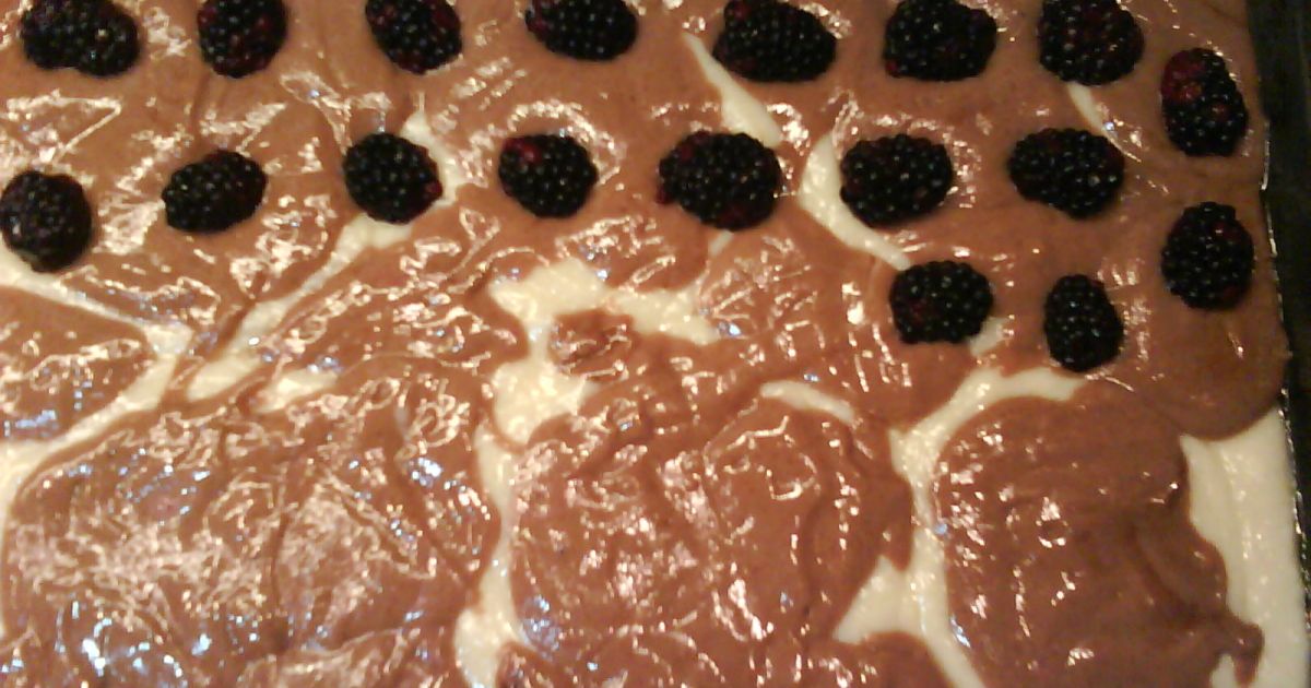 Dvojfarebný jogurtový koláč s černicami, fotogaléria 6 / 10.
