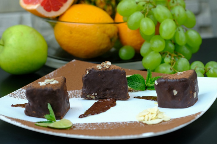 Orechové mascarpone kocky v horkej čokoláde recept